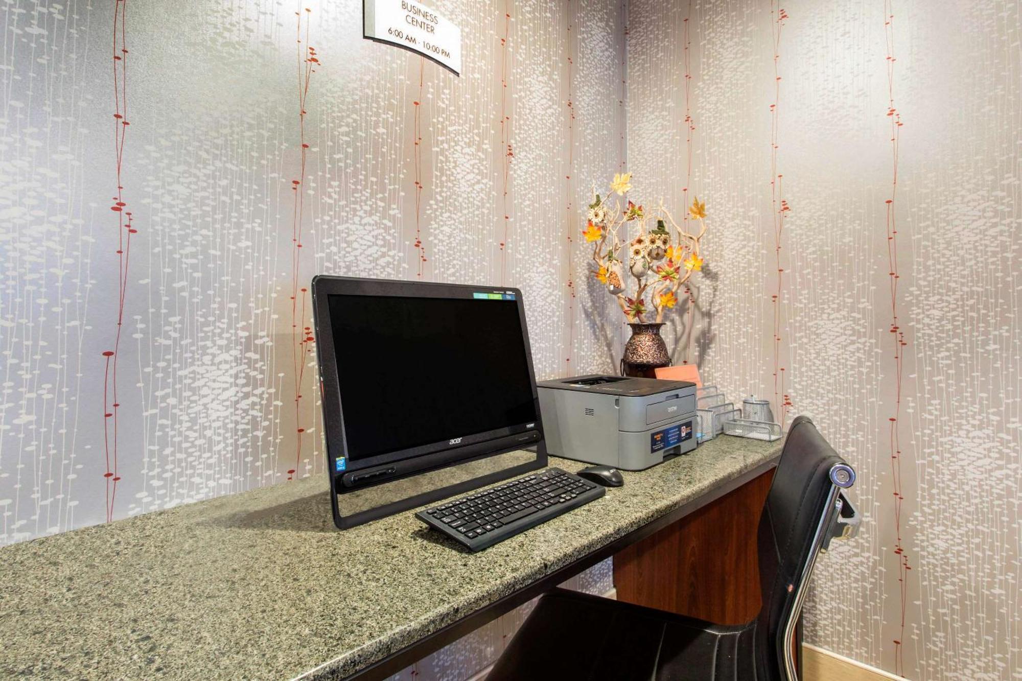 Inn Quality West Springfield